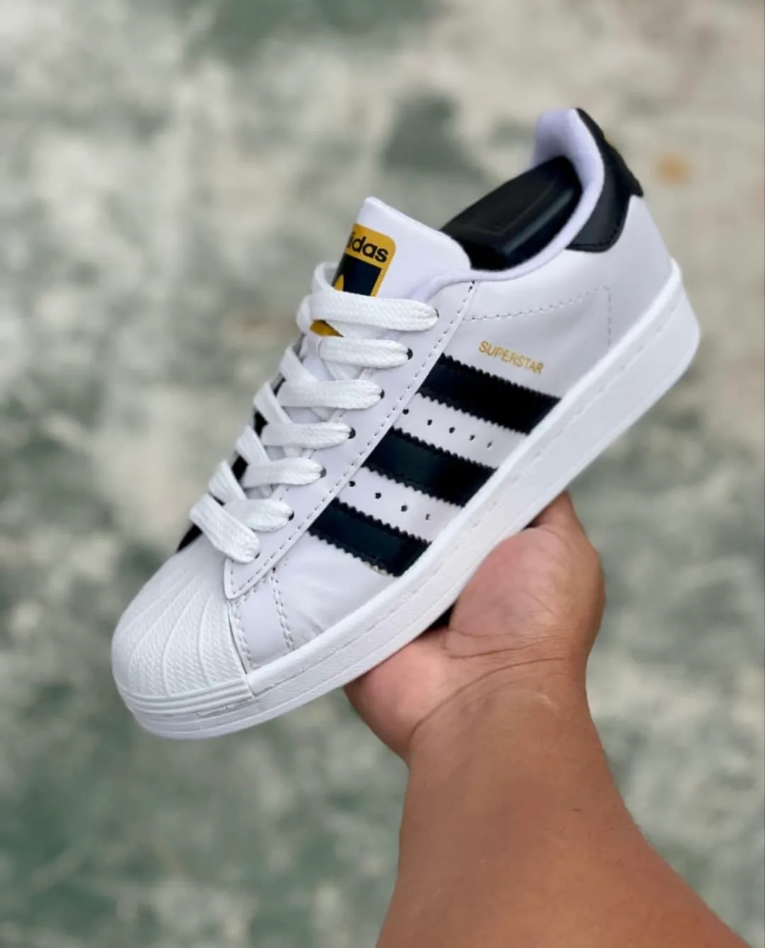 Adidas superstar