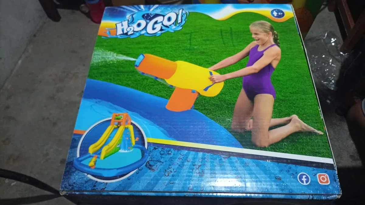 Castillo inflable acuático  - imagen 2