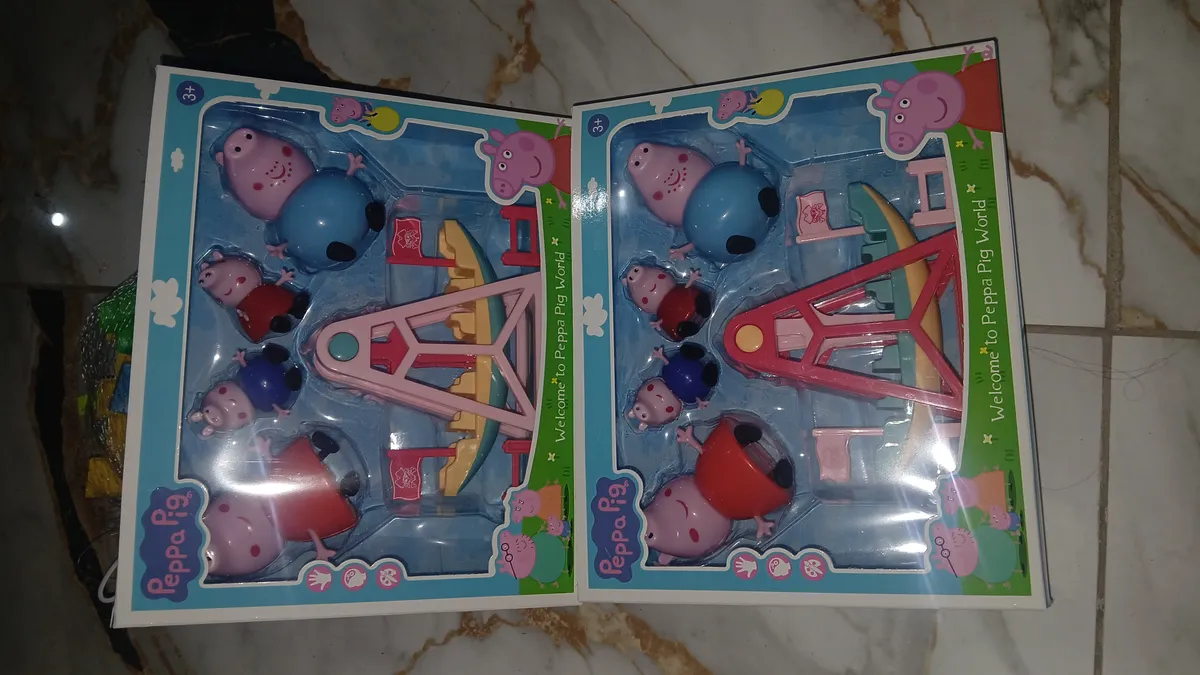 Flia peppa pig