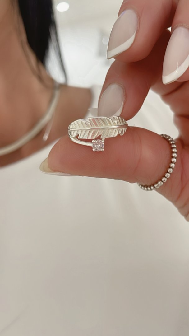 Anillo Hoja Cubic