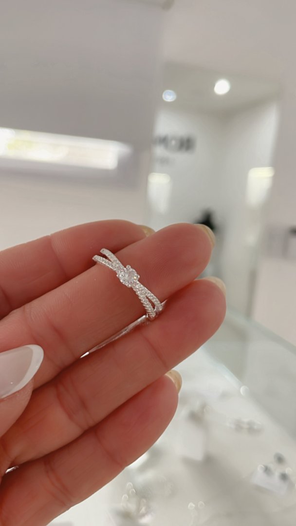 Anillo Cubic Cruzado