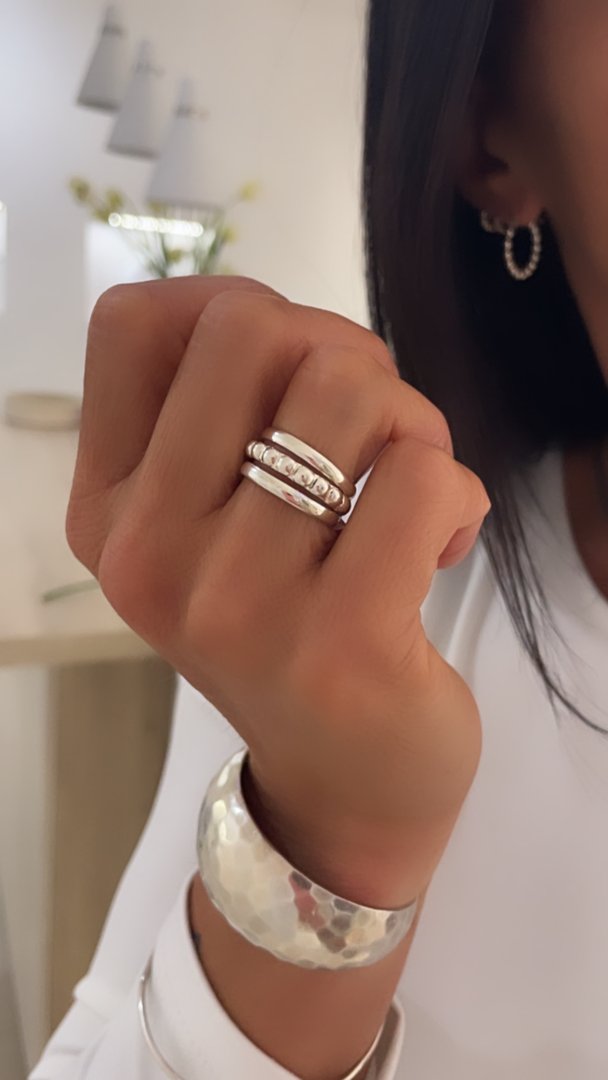 Anillo Bolitas Lineal
