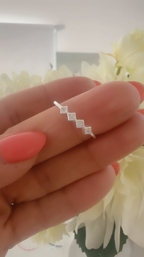 Anillo Rombos Cubic